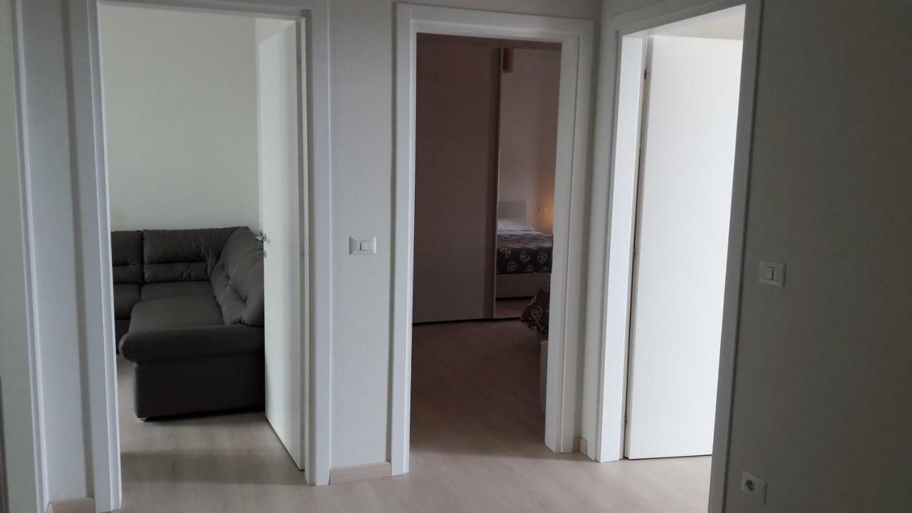 瓦多利古雷Residenza Lux Fronte Mare公寓 外观 照片